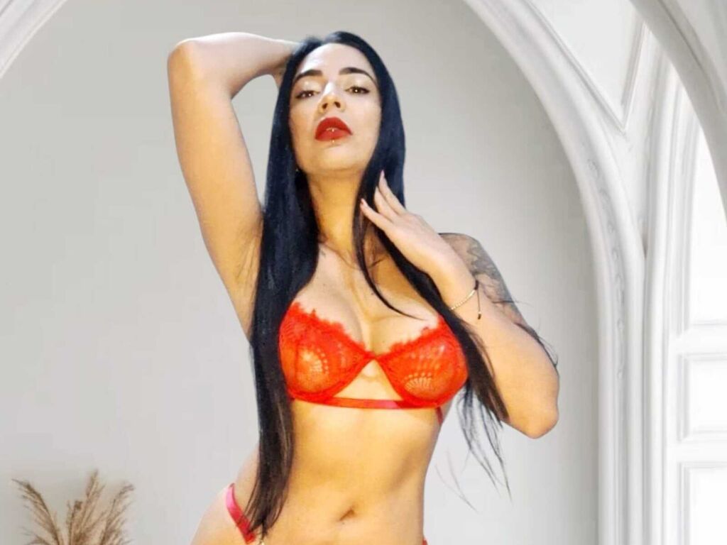 Cyntia Sarat